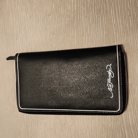 Vintage Ed Hardy Wallet - Picture 2 of 3